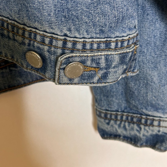 Calvin Klein Jeans Women’s Classic Denim Sandblast Jacket Size XL. - Picture 9 of 9